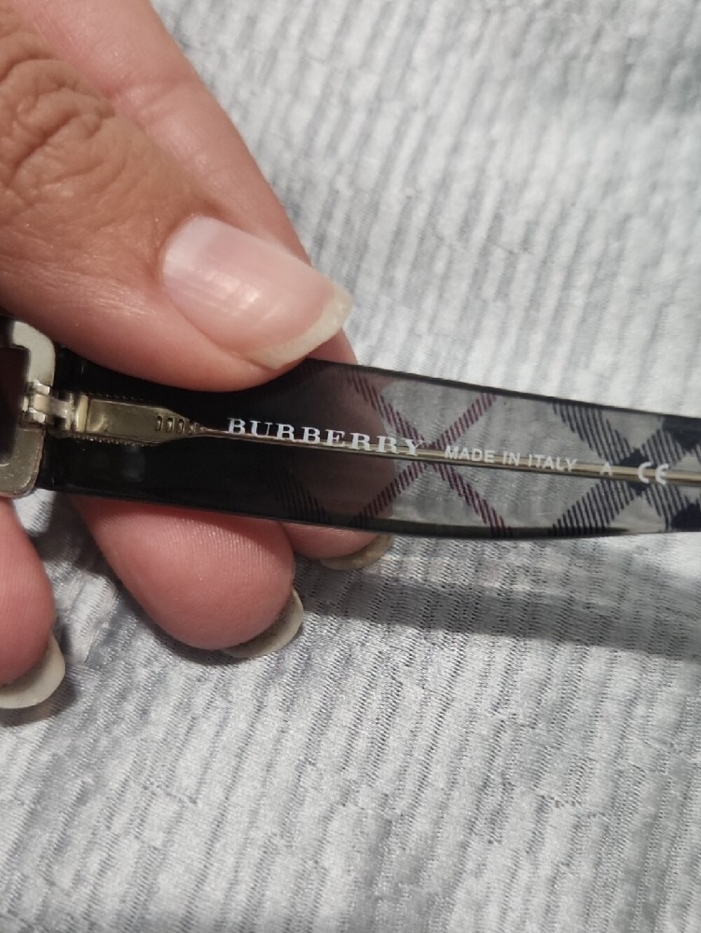 Burberry Plaid Frame Sunglasses Temple - Picture 2 of 6
